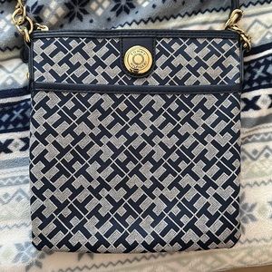 Tommy Hilfiger crossbody